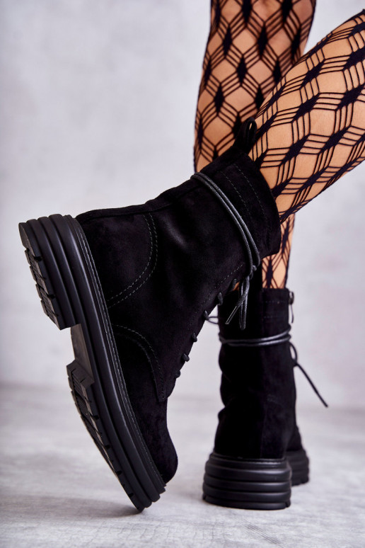 vyrobené zo semišu Čižmy na ramienka čiernej farby Afra vyrobené zo semišu Čižmy na ramienka čiernej farby Afra