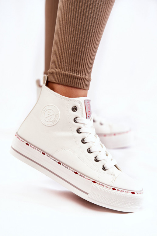 obuv pre voľný čas s podrážkou Cross Jeans KK2R4044C bielej farby obuv pre voľný čas s podrážkou Cross Jeans KK2R4044C bielej farby