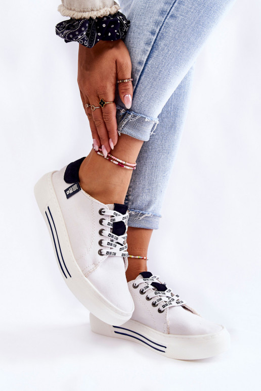 Dámske topánky Memory Foam System Big Star KK276002 bielej farby