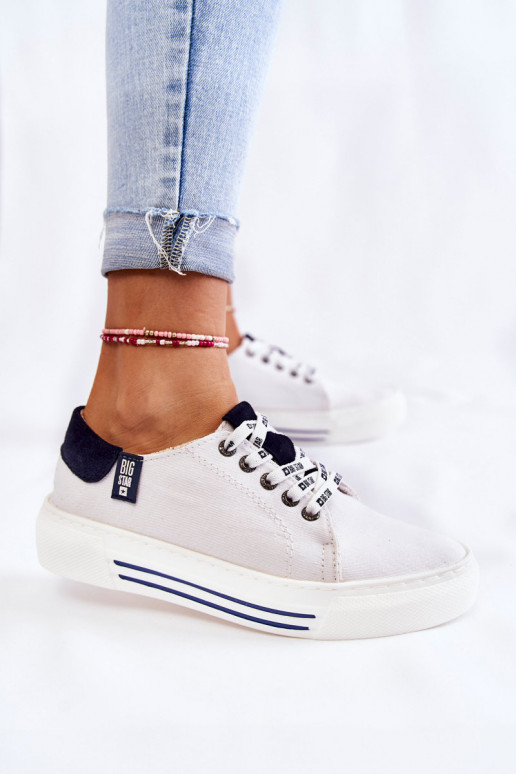 Dámske topánky Memory Foam System Big Star KK276002 bielej farby