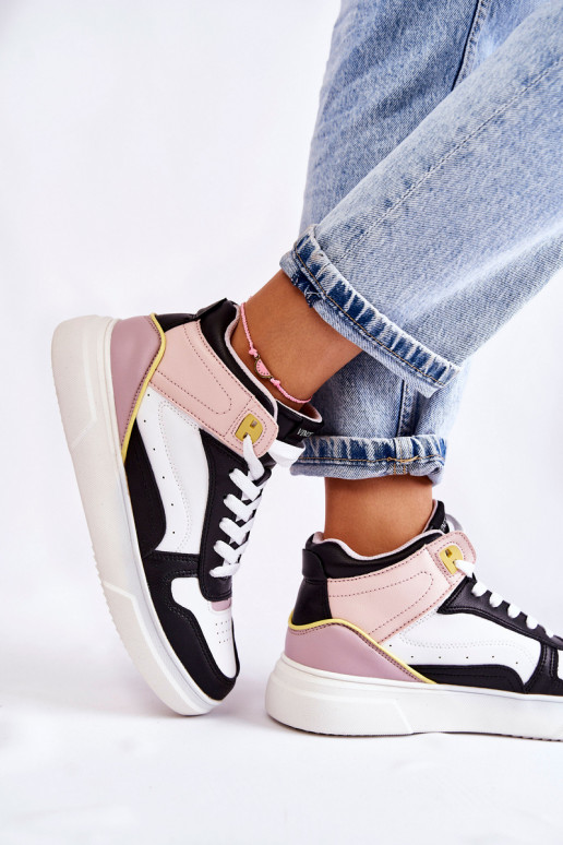 športová obuv v rôznych farbách v Silje