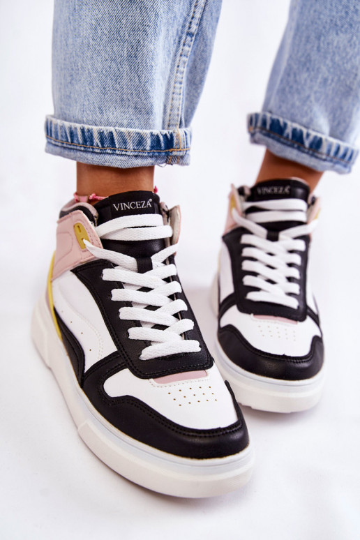 športová obuv v rôznych farbách v Silje