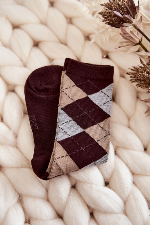 Dlhé ponožky s károvanými vzormi 5 ks. Rôzne farby Dlhé ponožky s károvanými vzormi 5 ks. Rôzne farby