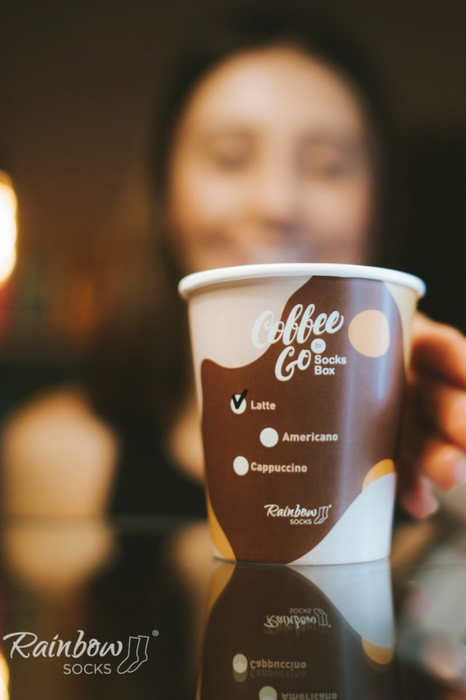 Farebné ponožky v krabičke Caffe Latte 1 pár Farebné ponožky v krabičke Caffe Latte 1 pár