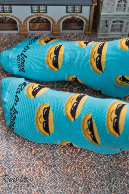 3 páry farebných ponožiek v krabičke 3 páry farebných ponožiek v krabičke