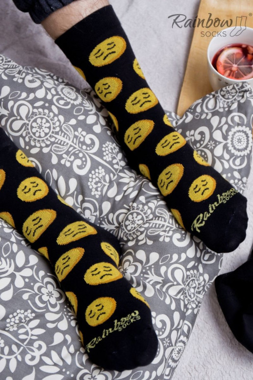 3 páry farebných ponožiek v krabičke 3 páry farebných ponožiek v krabičke