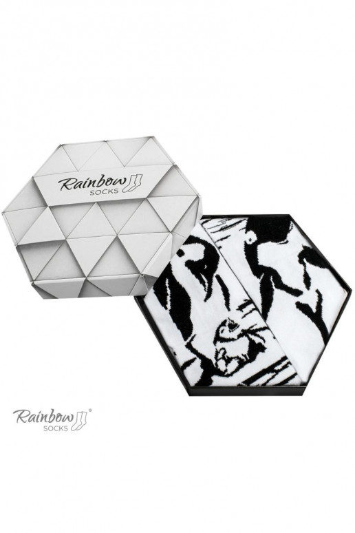 Farebné ponožky v krabičke Čiernobiele 2 páry Farebné ponožky v krabičke Čiernobiele 2 páry