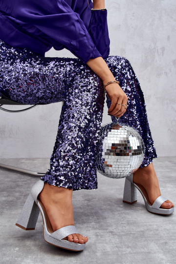 Trblietavé sandále na širokom podpätku v striebornej farbe Calmi 2