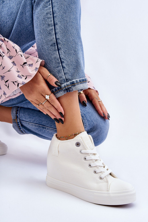 voľnočasová obuv s podrážkou Big Star LL274035 bielej farby