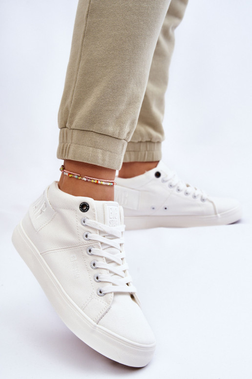 Klasický model voľnočasovej obuvi s podrážkou Big Star LL274002 bielej farby Klasický model voľnočasovej obuvi s podrážkou Big Star LL274002 bielej farby