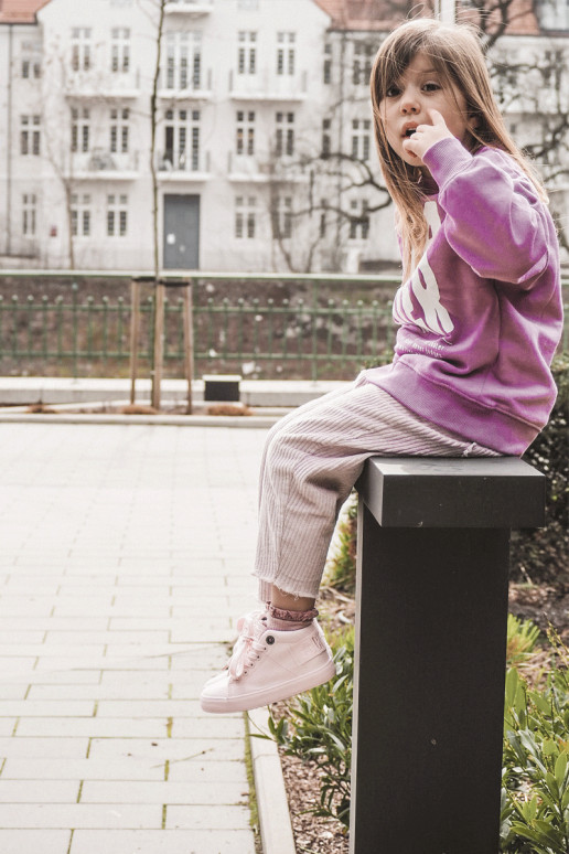 Detský klasický model voľnočasovej obuvi s čižmou Big Star LL374003 ružovej farby