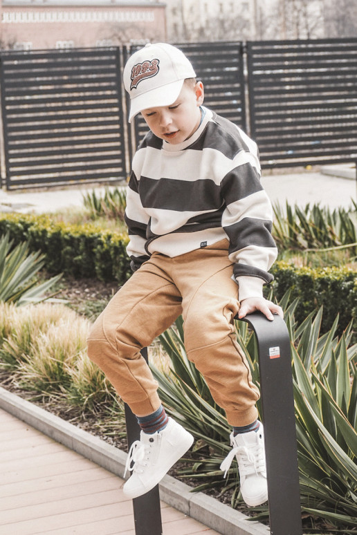 Detský klasický model voľnočasovej obuvi s podrážkou Big Star LL374002 bielej farby