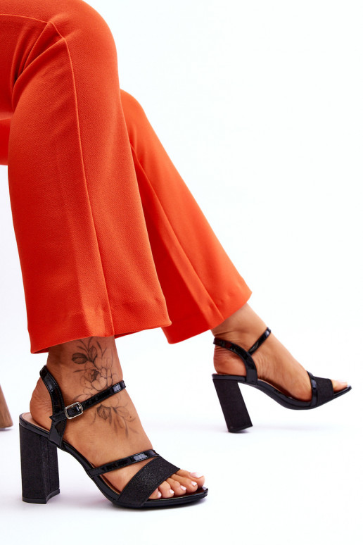 s leskom Elegantné sandále na vysokom opätku čiernej farby Alicia s leskom Elegantné sandále na vysokom opätku čiernej farby Alicia