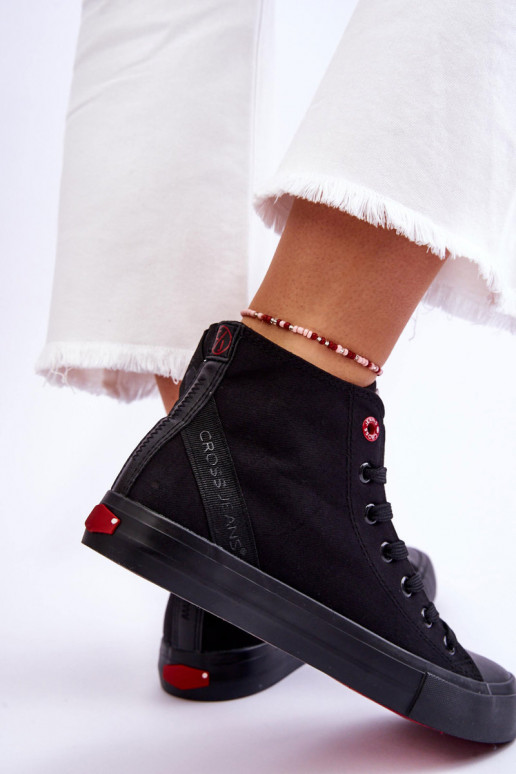 Cross Jeans LL2R4088C čiernej farby ležérne topánky klasického modelu Cross Jeans LL2R4088C čiernej farby ležérne topánky klasického modelu