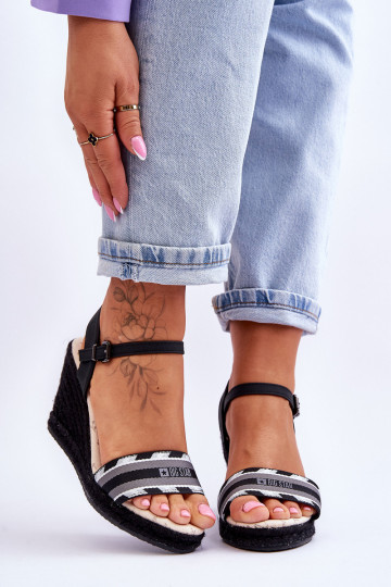 Pohodlné sandále na platforme Big Star LL274877 čierne