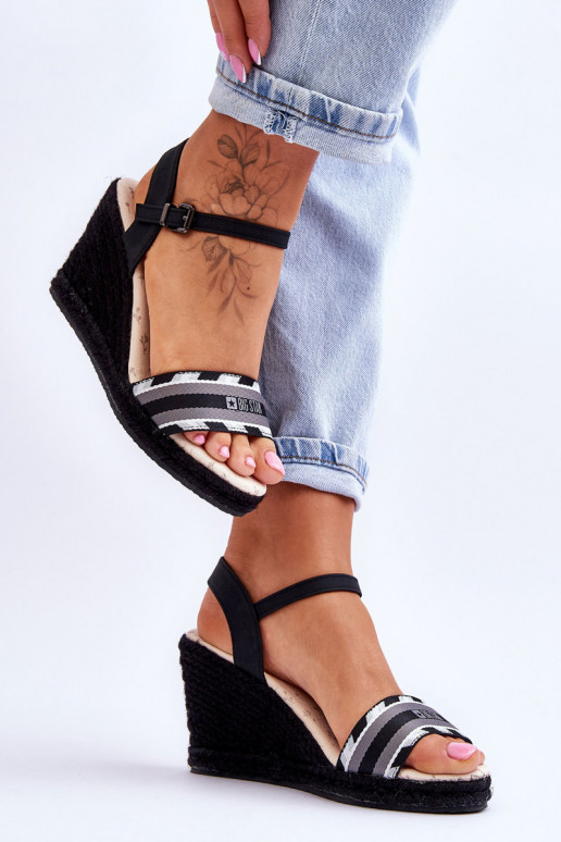 Pohodlné sandále na platforme Big Star LL274877 čierne Pohodlné sandále na platforme Big Star LL274877 čierne