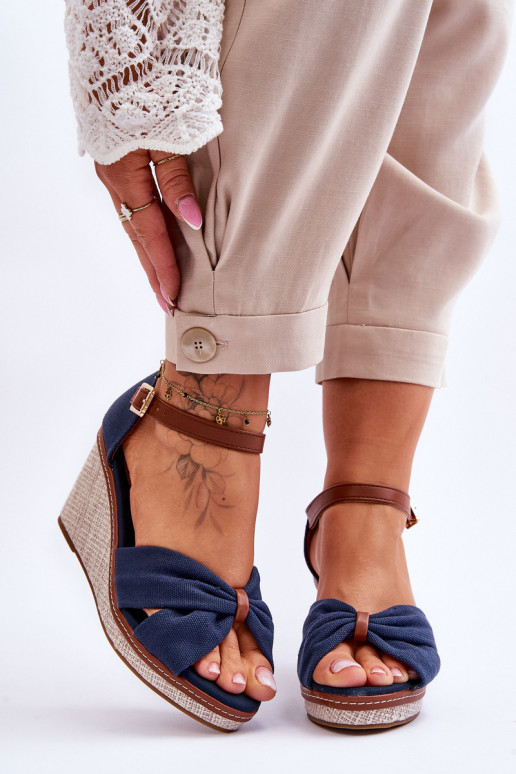 Dámske sandále tmavomodrej farby Daphne