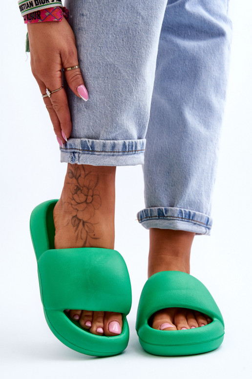 Ľahké papuče s pozlátenou podrážkou v zelenej farbe Milton Ľahké papuče s pozlátenou podrážkou v zelenej farbe Milton