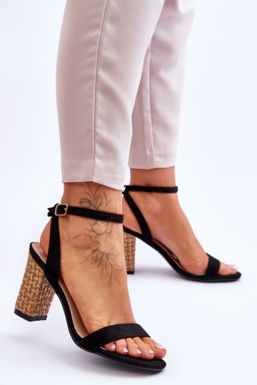 Semišové sandále čiernej farby Selila 2