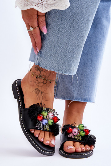 Papuče s ozdobnými korálkami S.Barski KV-2775-47 čiernej farby