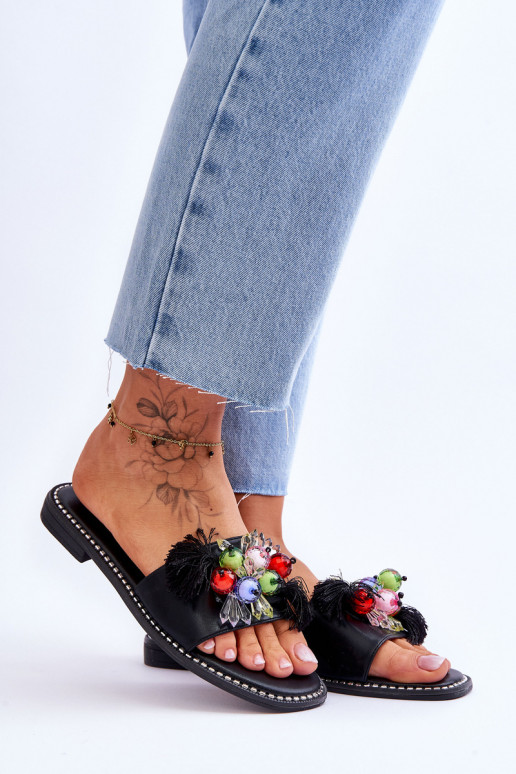 Papuče s ozdobnými korálkami S.Barski KV-2775-47 čiernej farby