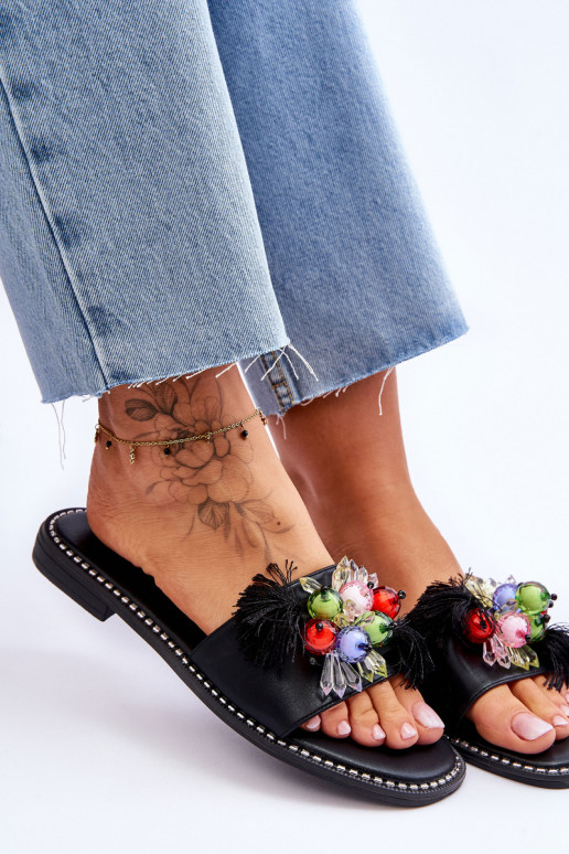 Papuče s ozdobnými korálkami S.Barski KV-2775-47 čiernej farby