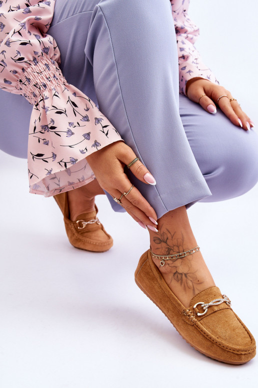 Klasické semišové mokasíny s ornamentami v hnedej farbe Amera Klasické semišové mokasíny s ornamentami v hnedej farbe Amera