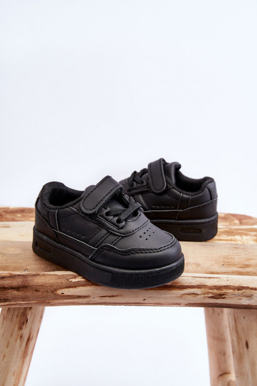 Detská športová obuv klasického modelu v čiernej farbe Marlin