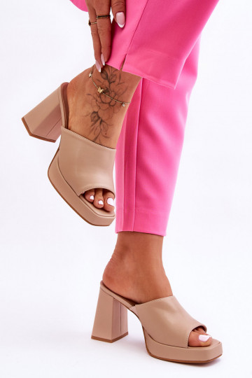 Kožené papuče s béžovým podpätkom Livesa 2