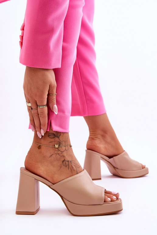 Kožené papuče s béžovým podpätkom Livesa