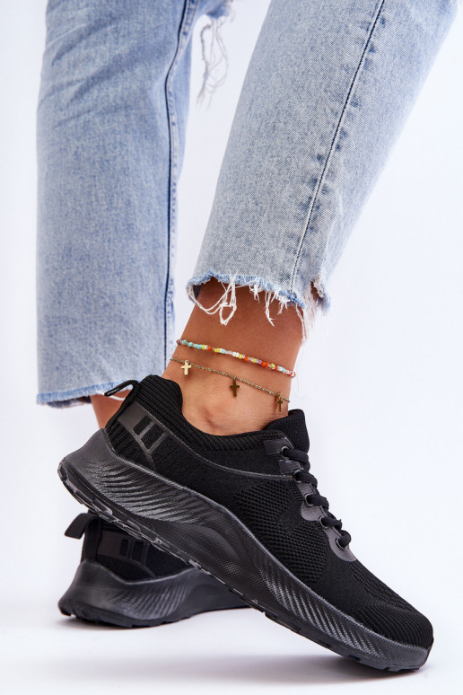 Športová obuv klasického strihu v čiernej farbe Darla