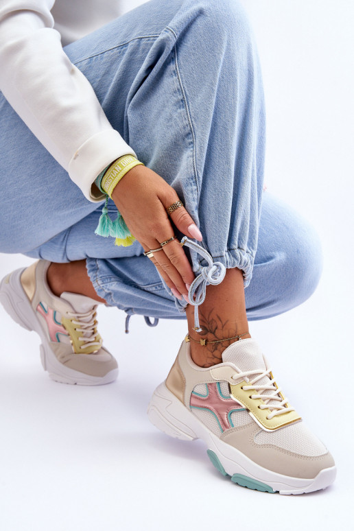 Tenisky model topánok so šnúrkami v rôznych farbách značky Cortes Tenisky model topánok so šnúrkami v rôznych farbách značky Cortes