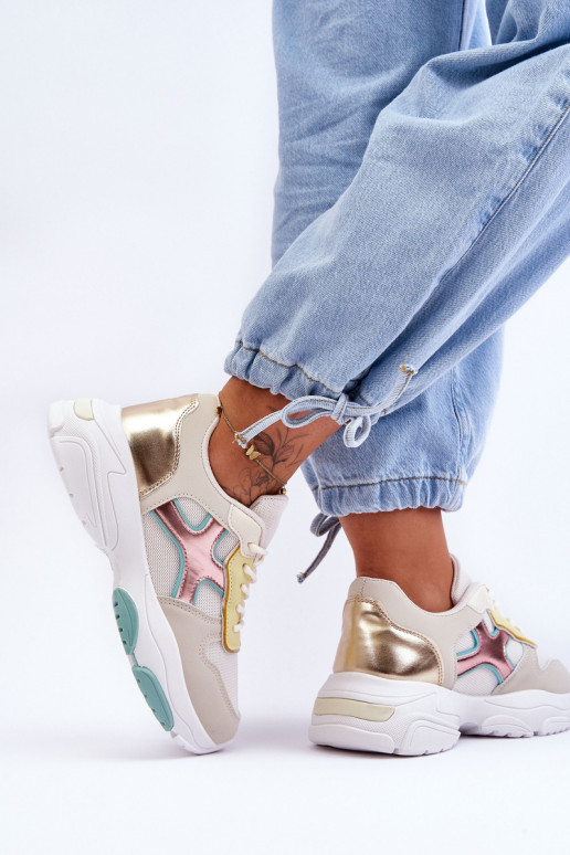 Tenisky model topánok so šnúrkami v rôznych farbách značky Cortes Tenisky model topánok so šnúrkami v rôznych farbách značky Cortes