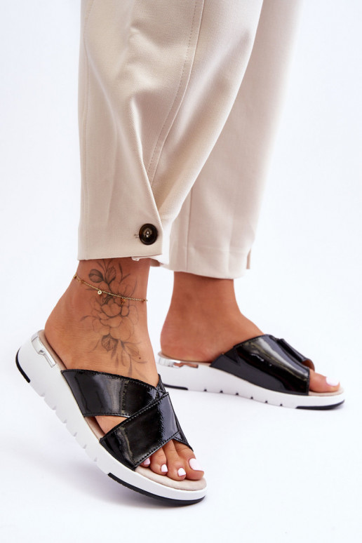 s lakovým efektom Papuče S.Barski AL22469 čierna farba s lakovým efektom Papuče S.Barski AL22469 čierna farba