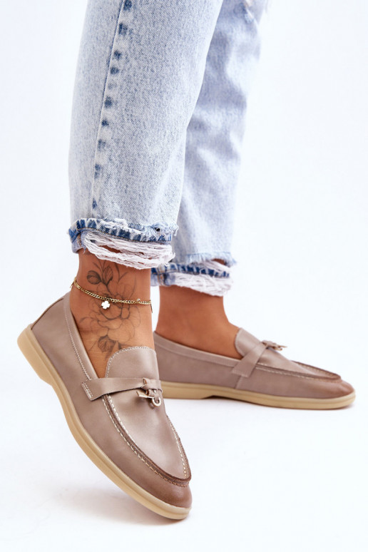 Klasický model dámskych mokasín v šedej farbe Cortez