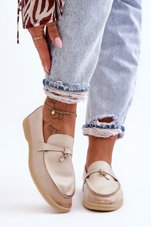 Klasický model dámskych mokasín béžovej farby Cortez Klasický model dámskych mokasín béžovej farby Cortez