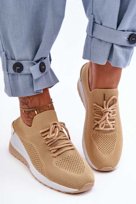 Športová obuv Visconti pieskovej farby nápadného modelu Športová obuv Visconti pieskovej farby nápadného modelu