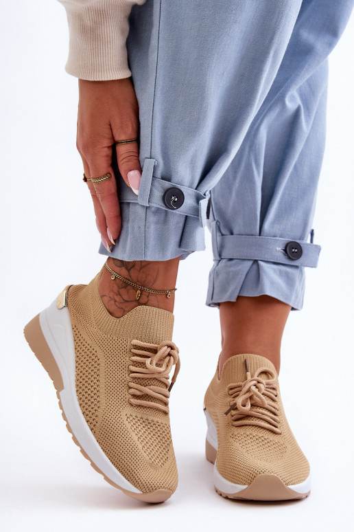 Športová obuv Visconti pieskovej farby nápadného modelu Športová obuv Visconti pieskovej farby nápadného modelu