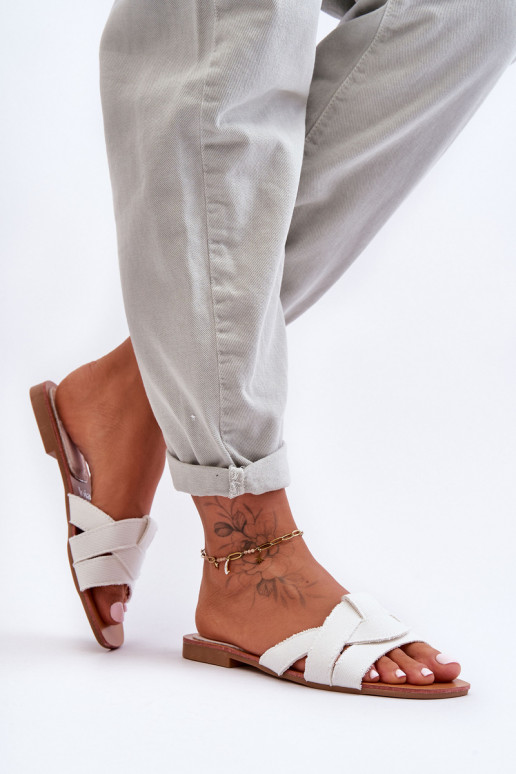 Papuče bielej farby Aversa