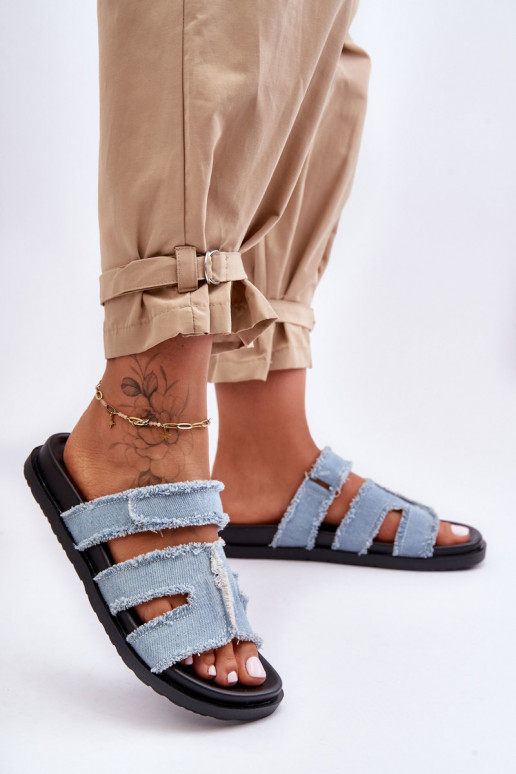 Papuče so zapínaním v modrej farbe Lamirose