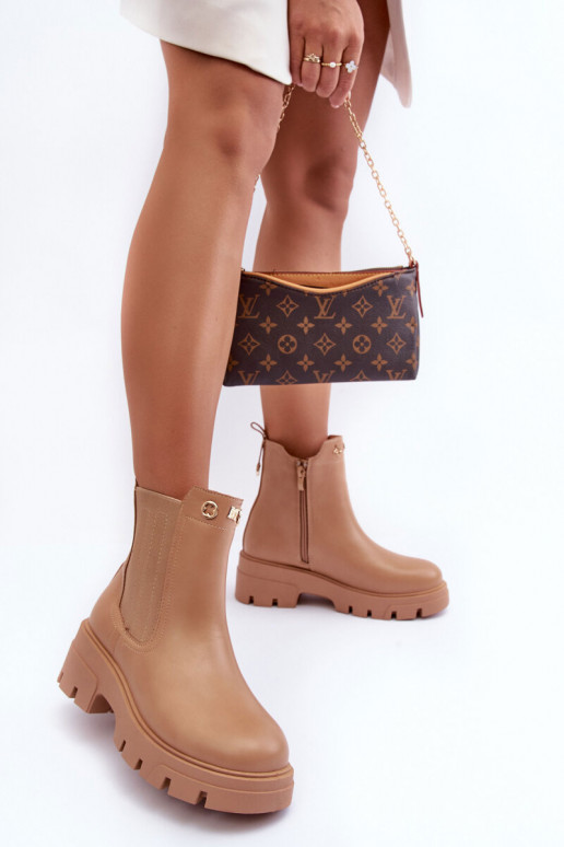 Dámske čižmy z prírodnej kože s krásnymi detailmi béžovej farby Lobb Dámske čižmy z prírodnej kože s krásnymi detailmi béžovej farby Lobb