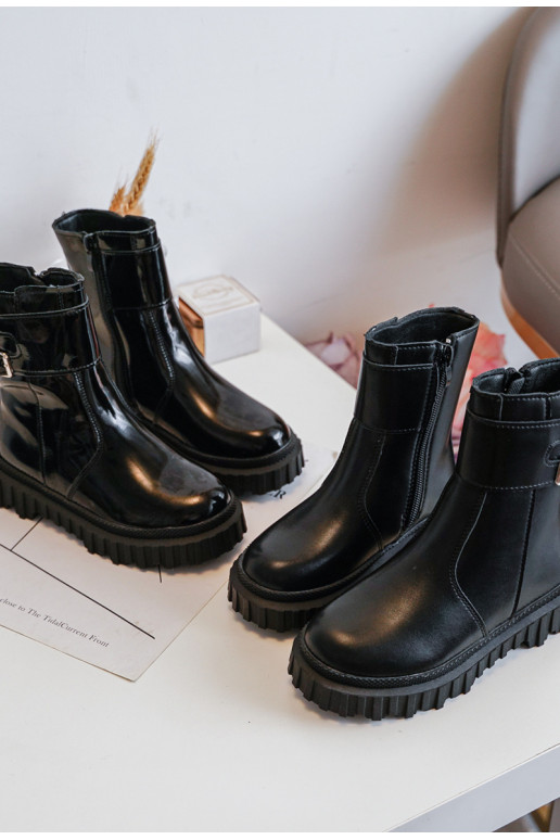 Detské čižmy s prackami v čiernej farbe Chloraia Detské čižmy s prackami v čiernej farbe Chloraia