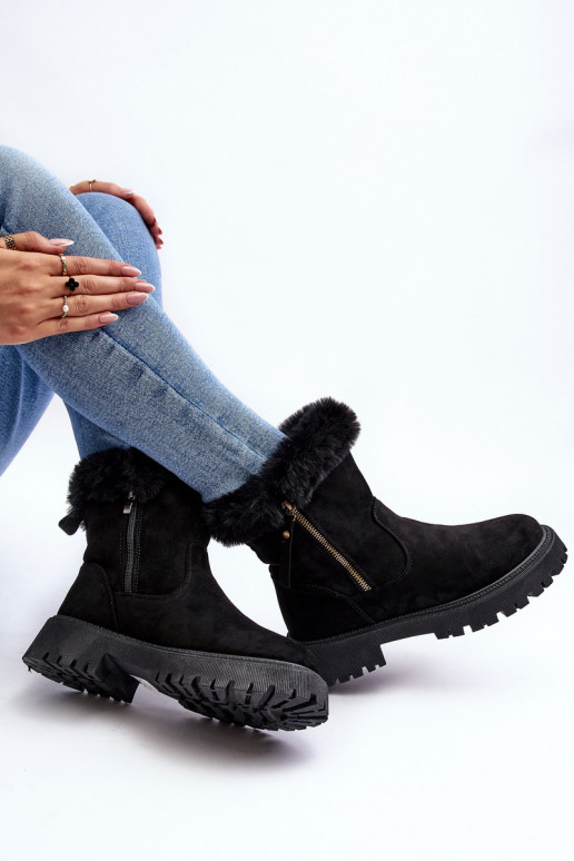 Čižmy vyrobené zo semišu s kožušinkou v čiernej farbe Hasiva Čižmy vyrobené zo semišu s kožušinkou v čiernej farbe Hasiva