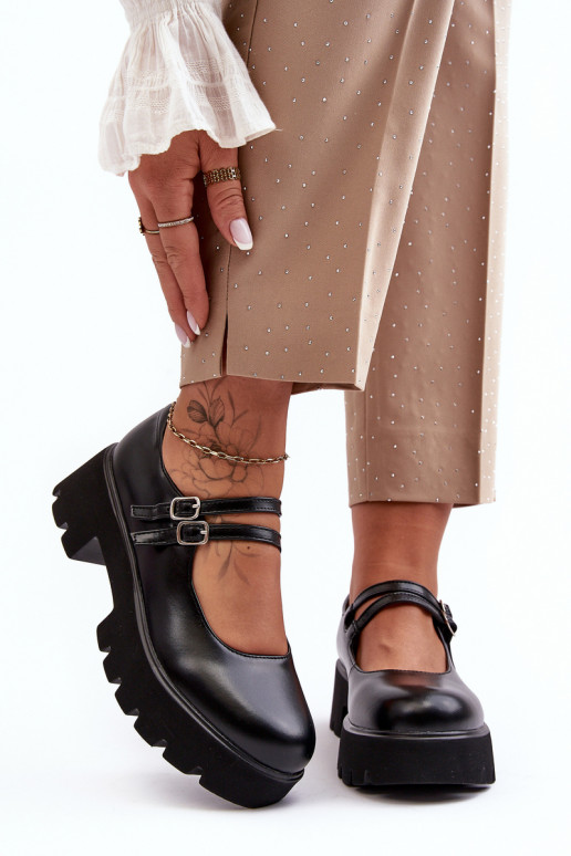 Čierne topánky na nízkom opätku Saviwa Čierne topánky na nízkom opätku Saviwa