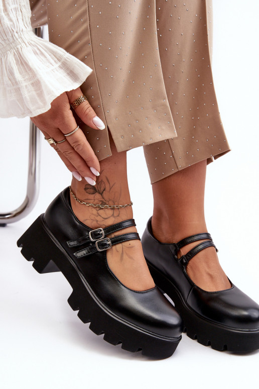 Čierne topánky na nízkom opätku Saviwa Čierne topánky na nízkom opätku Saviwa