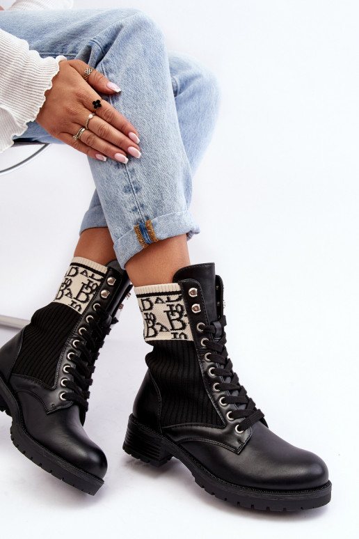 čižmy s ponožkovou podrážkou v čiernej farbe Hakina čižmy s ponožkovou podrážkou v čiernej farbe Hakina