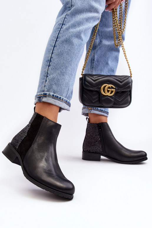 Čižmy na širokých podpätkoch s lesklými šupinami v čiernej farbe Messio Čižmy na širokých podpätkoch s lesklými šupinami v čiernej farbe Messio