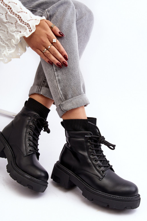 topánky Dámske čižmy s podrážkou ponožkového typu v čiernej farbe Rivella