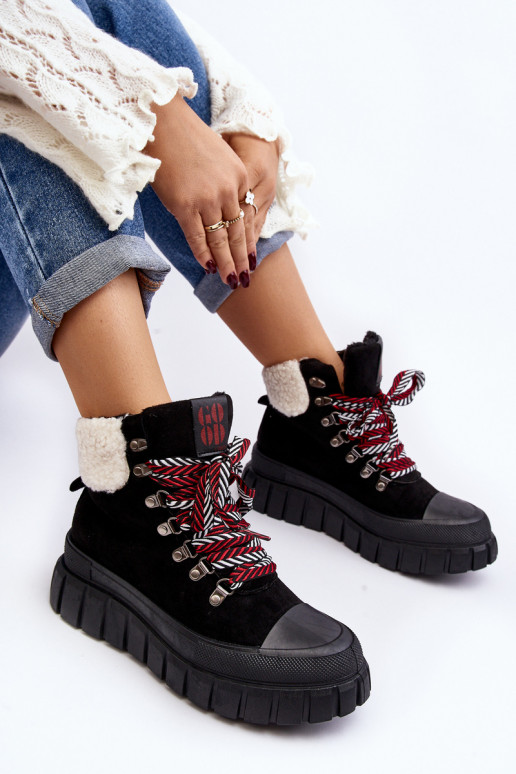 oteplené čižmy s masívnou podrážkou v čiernej farbe Ralotta oteplené čižmy s masívnou podrážkou v čiernej farbe Ralotta