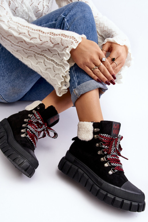 oteplené čižmy s masívnou podrážkou v čiernej farbe Ralotta oteplené čižmy s masívnou podrážkou v čiernej farbe Ralotta